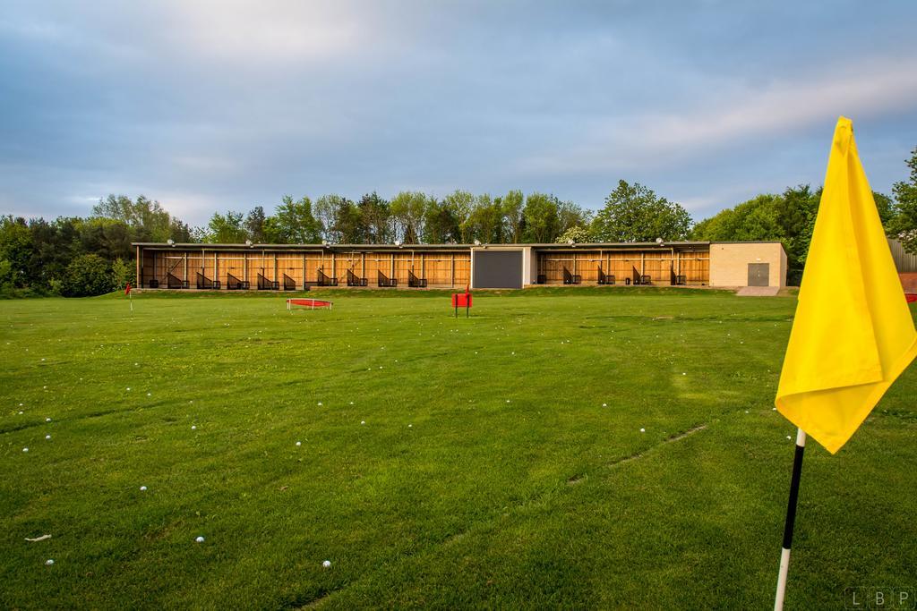 Mercure Newcastle George Washington Hotel Golf & Spa Exterior photo